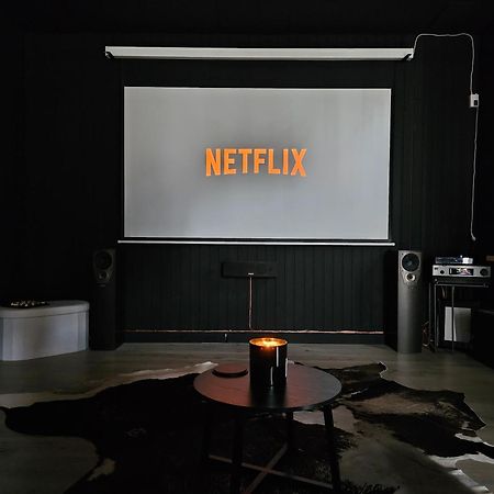 Black Box Cinema Appartement Avec Balneo Épinal Екстериор снимка